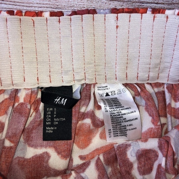 H&M A-Line Printed Skirt Size S - Picture 3 of 5